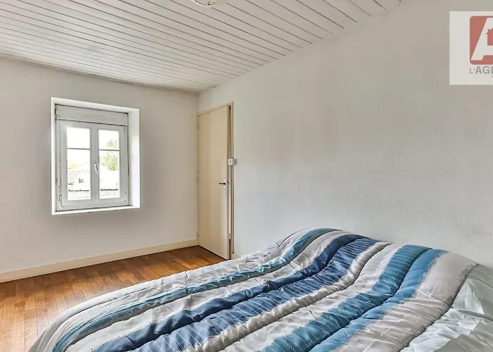 A 30 Minutes Du Village Du Vendee Globe